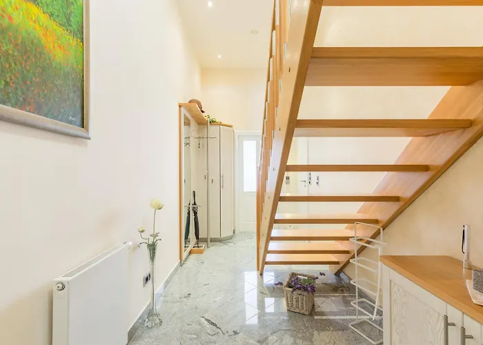 Wagenknecht, 12 Apartman